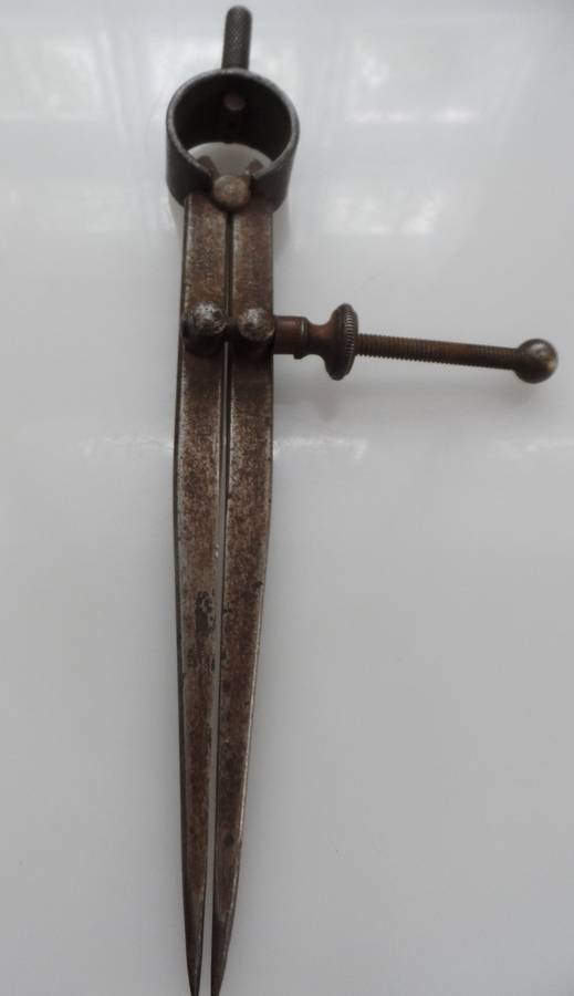 VINTAGE MOORE & WRIGHT , SHEFFIELD ENGLAND , 7 ins, / 180 mm , SPRING DIVIDERS, SCRIBERS,