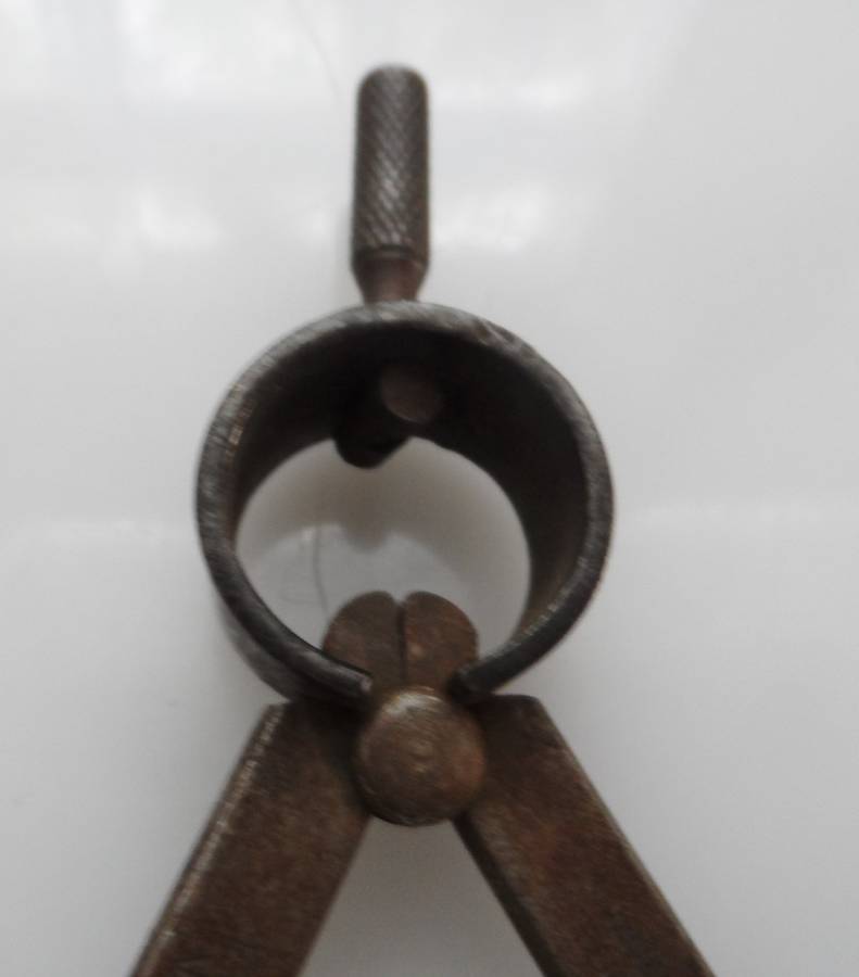 VINTAGE MOORE & WRIGHT , SHEFFIELD ENGLAND , 7 ins, / 180 mm , SPRING DIVIDERS, SCRIBERS,