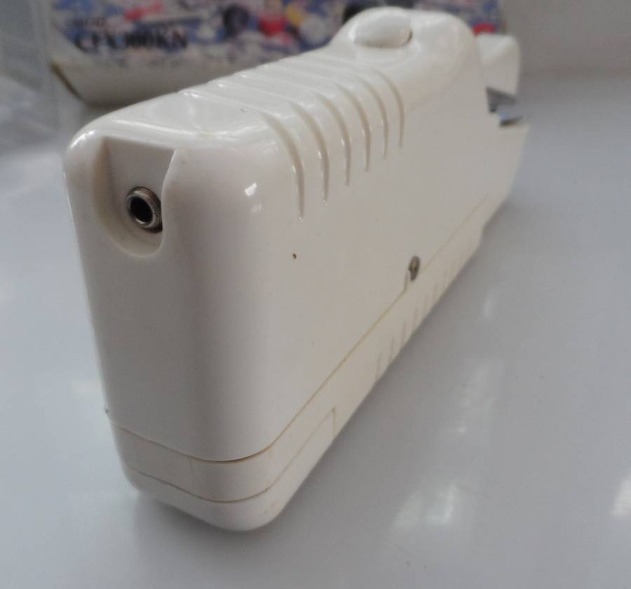 SINGER , PORTABLE, MINI MENDER model CFX300KN