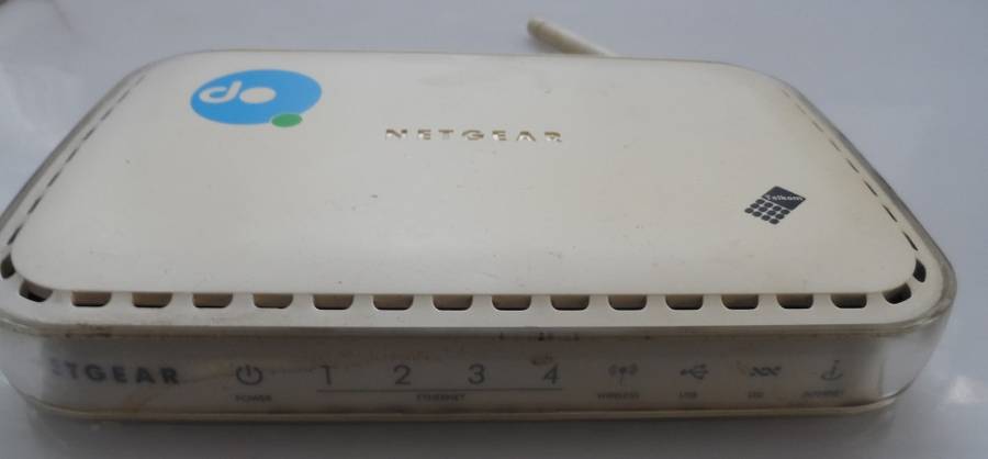 TELKOM ADSL NETGEAR MODEM ROUTER  54Mbps wireless  ADSL   DG 834 GU