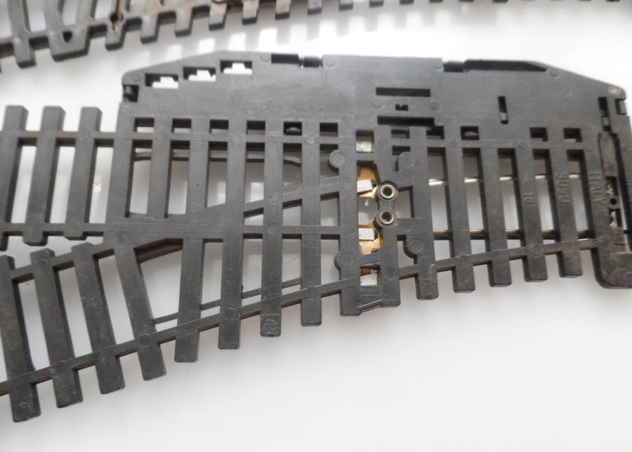 HO RAIL TRACKs , LIMA ITALY , 2 X POINTS N3050 , <18 deg ,   170 mm /  6 1/2 ins  ,