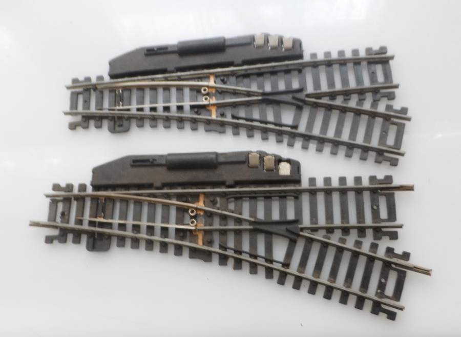 HO RAIL TRACKs , LIMA ITALY ,2 X LEAD IN POINTS