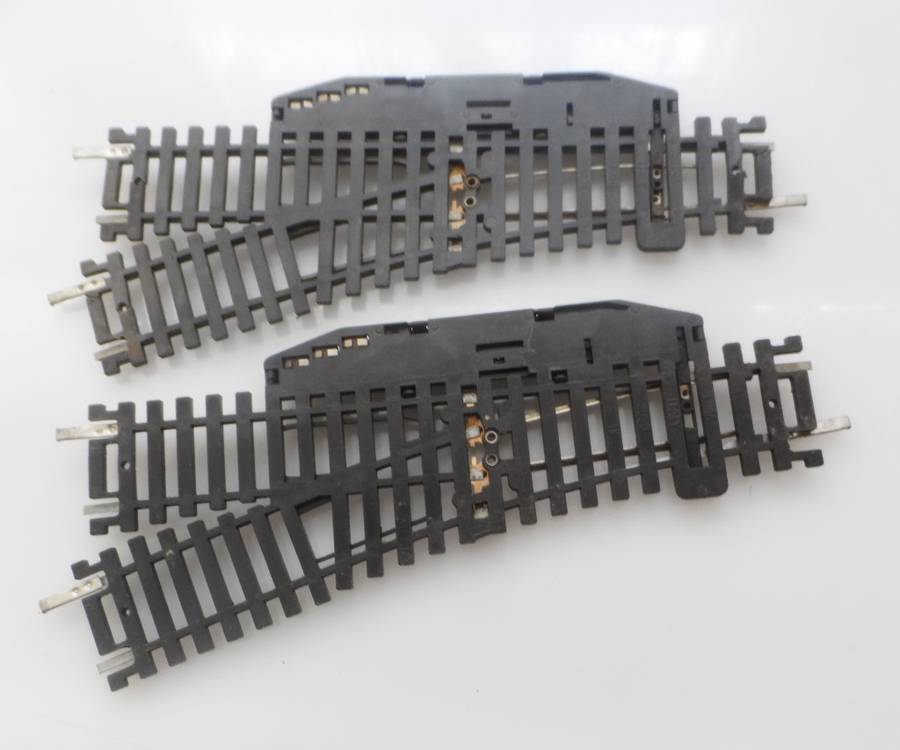HO RAIL TRACKs , LIMA ITALY ,2 X LEAD IN POINTS