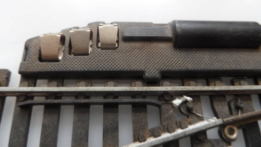 HO RAIL TRACKs , LIMA ITALY ,1 X LEAD IN POINTS