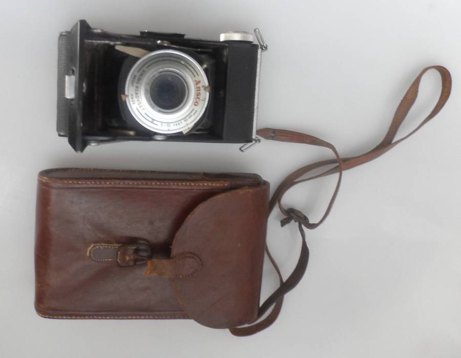 VINTAGE  1952 , ANSCO VIKING , READY SET CAMERA & LEATHER CAMERA CASE