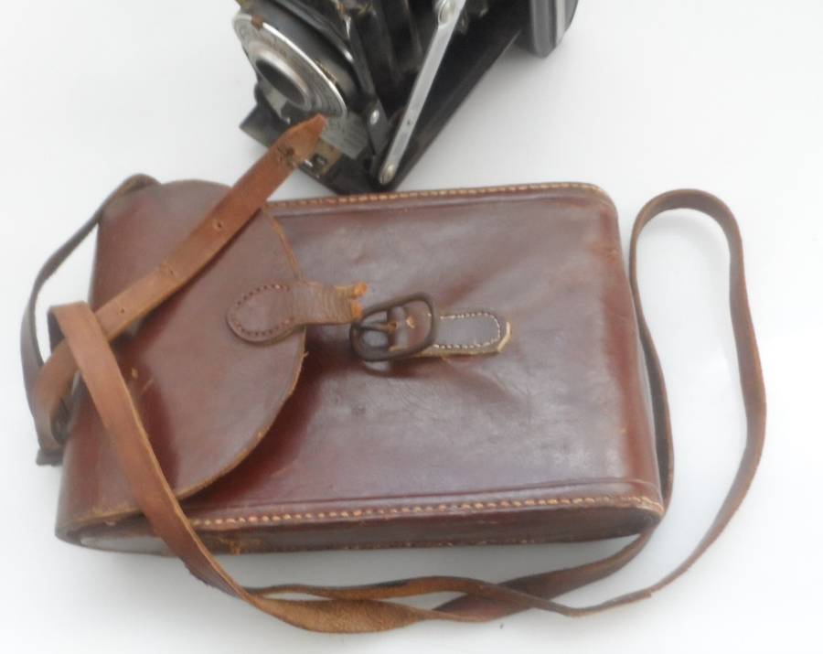 VINTAGE  1952 , ANSCO VIKING , READY SET CAMERA & LEATHER CAMERA CASE