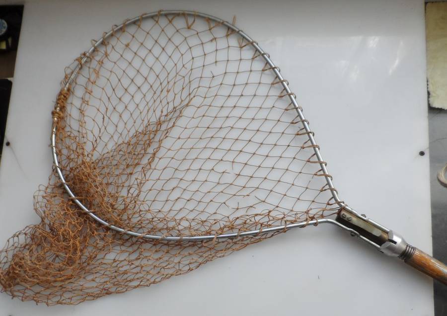ABU SWEDEN LIGHTWEIGHT , FOLDING , TROUT LANDING NET  vintage 1970,s