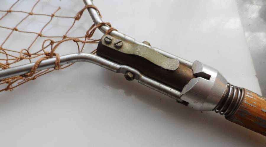 ABU SWEDEN LIGHTWEIGHT , FOLDING , TROUT LANDING NET  vintage 1970,s