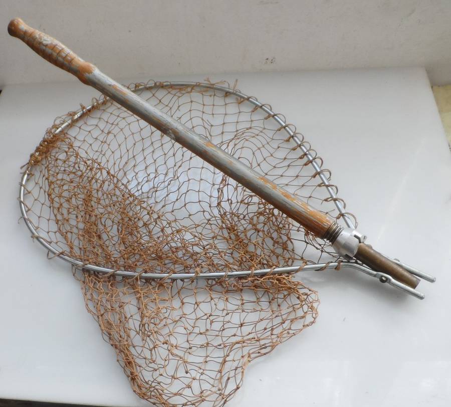 ABU SWEDEN LIGHTWEIGHT , FOLDING , TROUT LANDING NET  vintage 1970,s