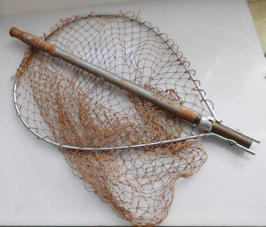 ABU SWEDEN LIGHTWEIGHT , FOLDING , TROUT LANDING NET  vintage 1970,s