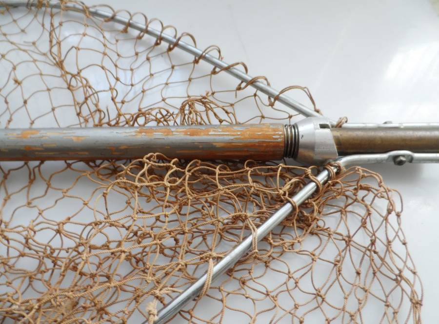 ABU SWEDEN LIGHTWEIGHT , FOLDING , TROUT LANDING NET  vintage 1970,s