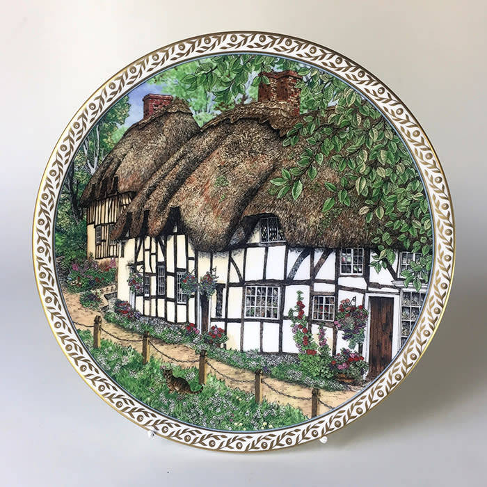 ROYAL WORCESTER fine bone china , display plate  Villages series ` WHERWELL ` by : Sue Scullard