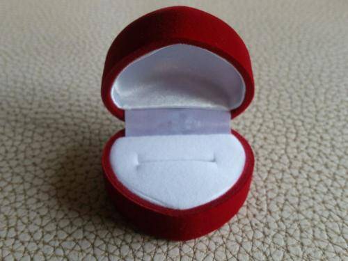Storage Ring Jewellery Box Heart  bordaux NEW