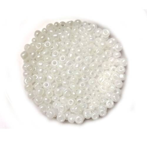 Beads / Glass  Seed Beads +/- 170pcs  - 4mm - pearl white / Beads for crafting