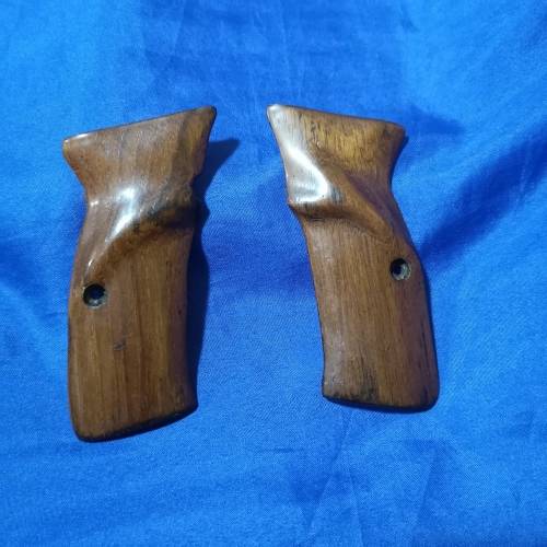CZ-75 Pistol Grip, Classic Wood, Vintage. Also fits CZ85, TZ75 F9, Sphinx