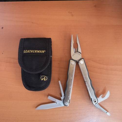 Leatherman KICK with belt pouch