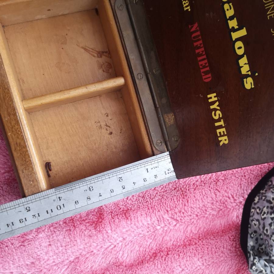 Antique `Barlows` spares Wood box