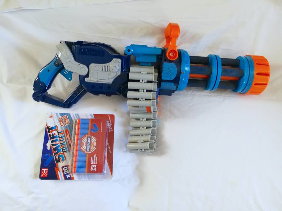 MG-25 Gatling Blaster Motorized Machine Gun fires n-strike Nerf darts tested