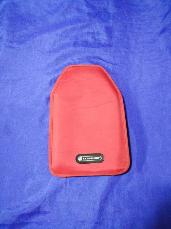 Le Creuset Wine cooler sleeve- Red