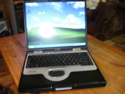 LAPTOP COMPAQ EVO N800,,PENTIUM4,CPU 2.2ghz,512MB @ R600.00