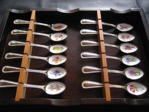 24k Gold Plated Teaspoons in Wooden Dispay Rack