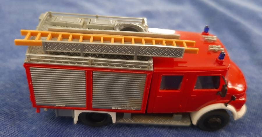 Fire trucks 3, hO Wiking, Preisser, swivel ladder with rescue basket.