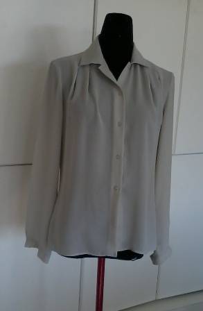 Ladies grey shirt - size 10, Bust 87