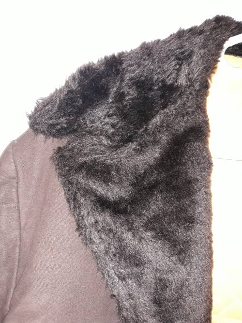 Mens Jacket \ Coat. size 38. Brown with Dark brown Faux Fur Collar.