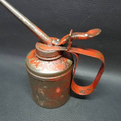 Old Vintage Metal Oil Tin