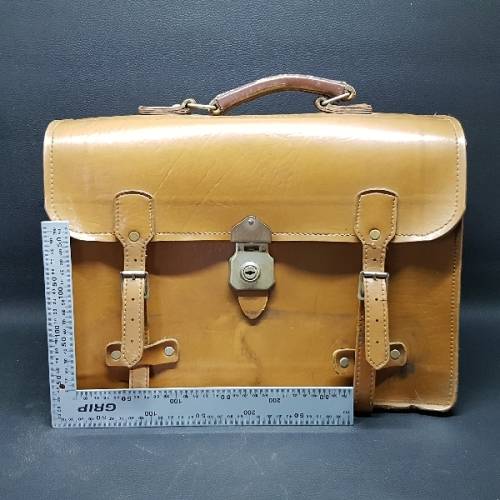 RARE Vintage Brown Briefcase With Leather Handle (Good Condition)