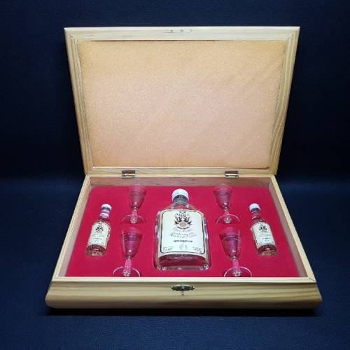 RARE Willem Prinsloo Mampoer Collector's Wood Boxed Edition (Full)