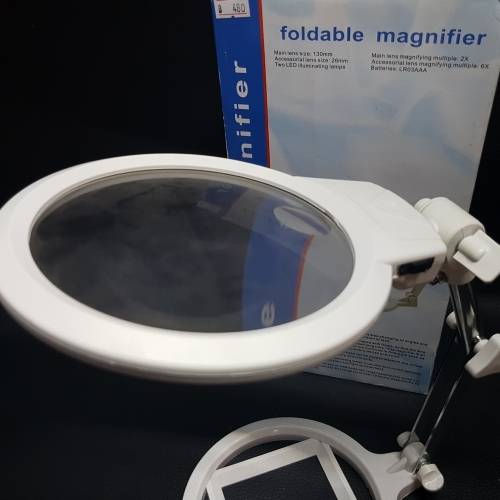 Foldable Table Magnifier