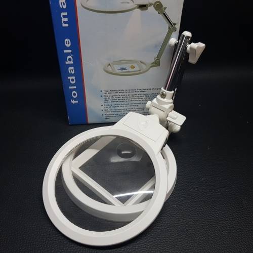 Foldable Table Magnifier
