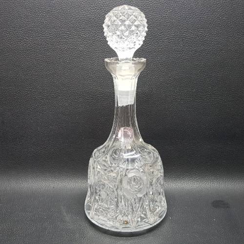 Highly Decorative Cut Chrystal Decanter