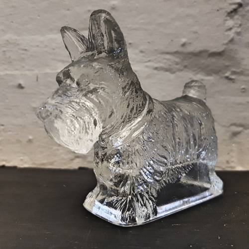 Detailed Vintage Glass Scottish Terrier Paperweight!!!