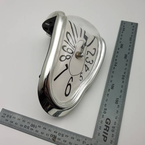 Salvador Dali Melting Clock (Hard Plastic, Working)