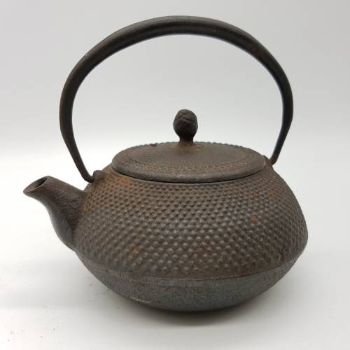 Vintage Yashica Nambu Cast Iron Teapot