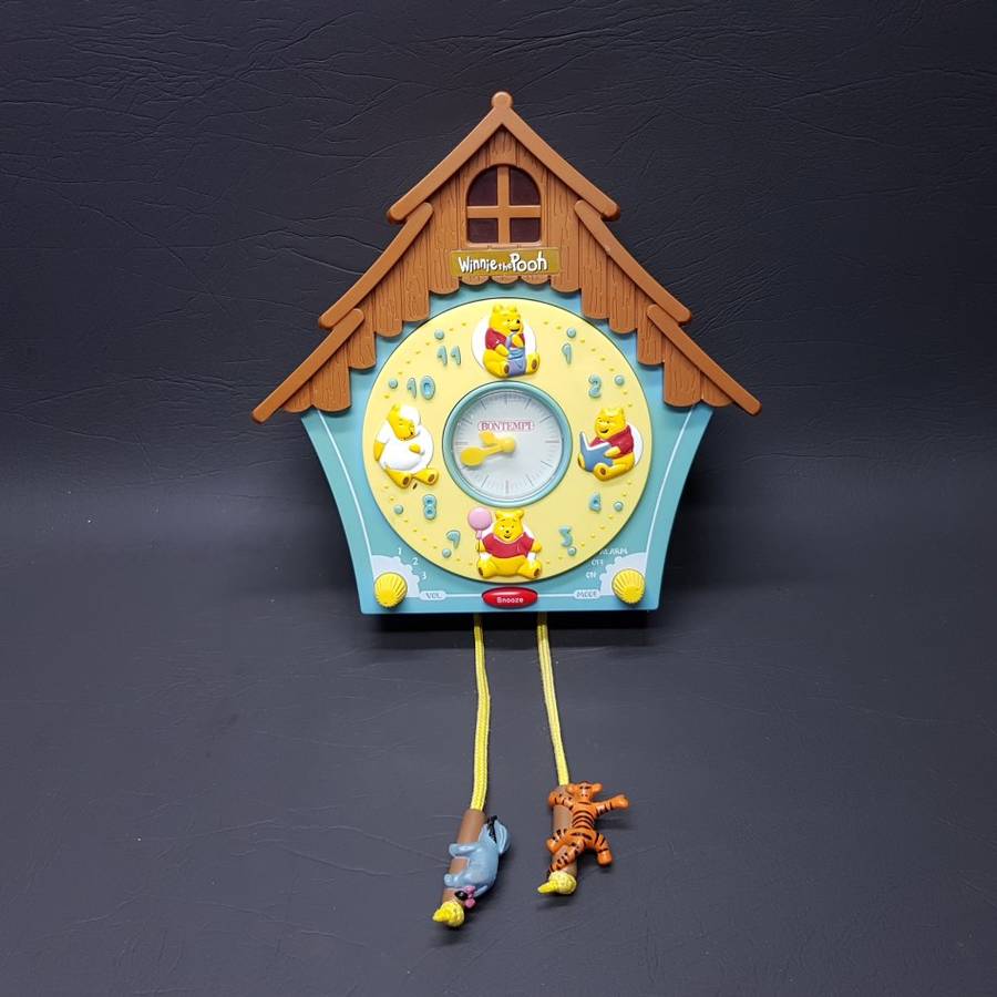 Original Winnie the Pooh Cuckoo Clock (Working)