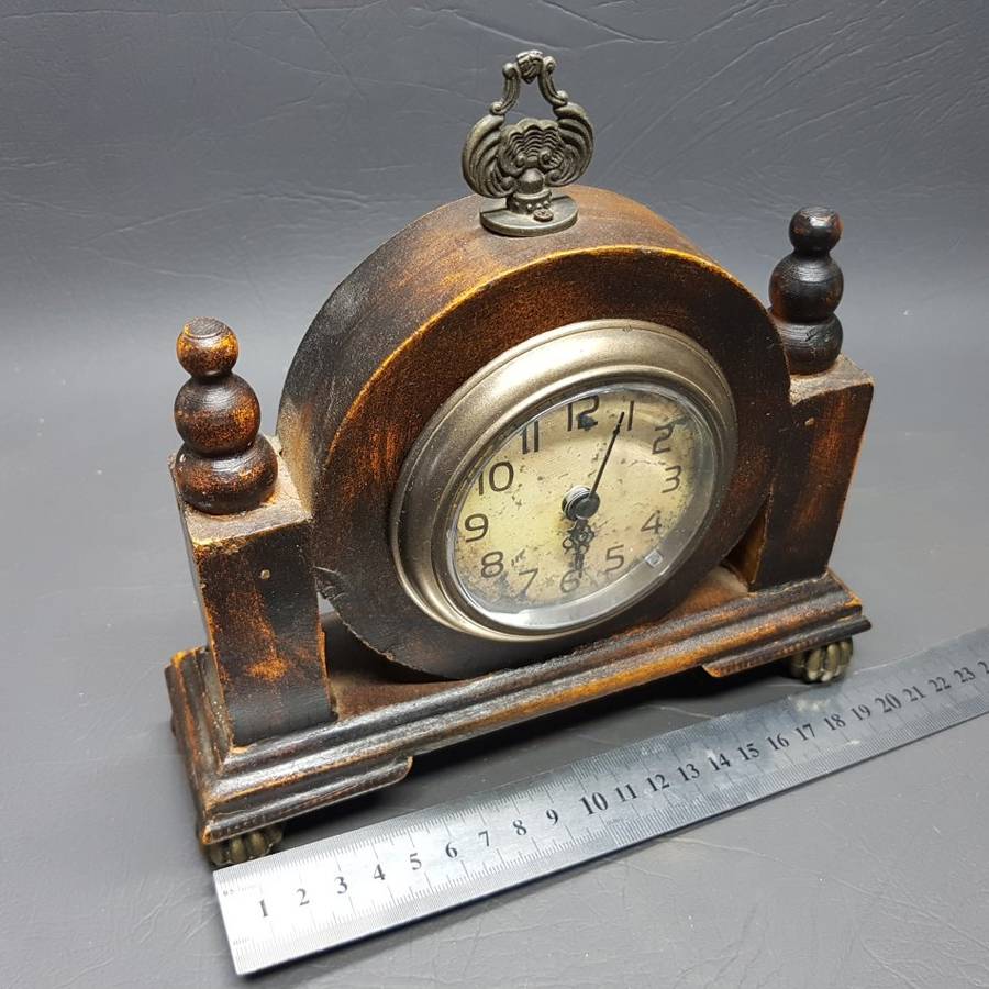 Vintage Styles Wood and Brass Mantel Clock (Working)