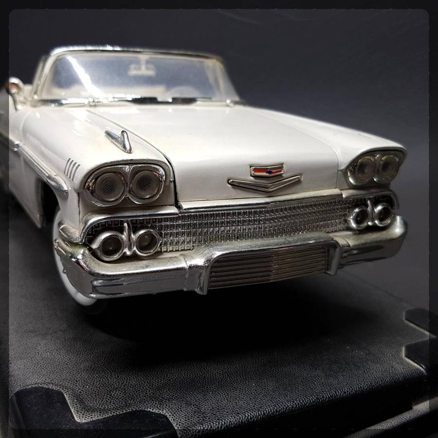 LARGE Scale 1:18 2002 Motor Max Chevrolet Impala Detailed Die Cast Metal Model!!!