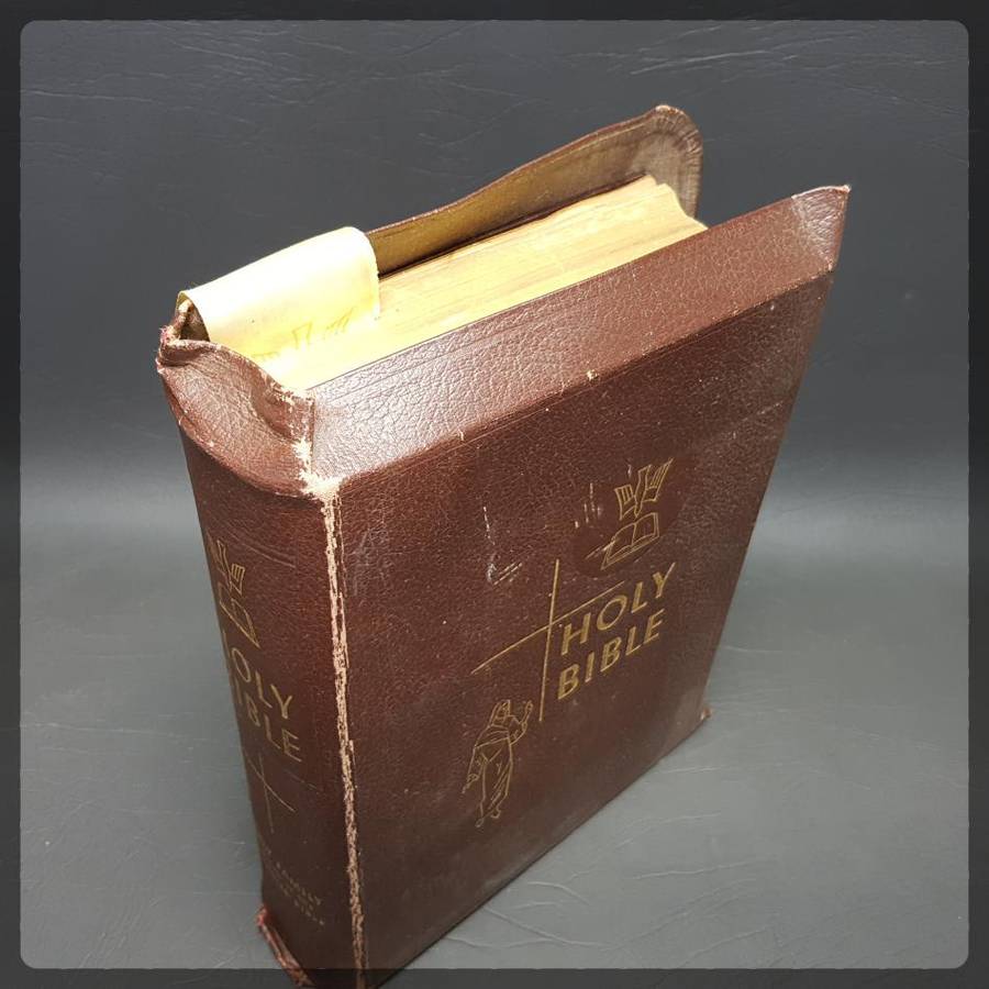 Large Leather Bound 1950's Illustrated Holy Bible!!!