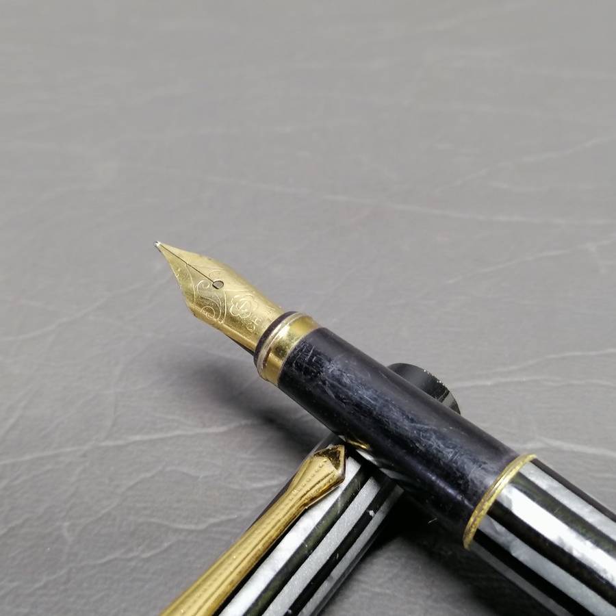 Original Vintage Stylish Black, Silver and Gold Fountain Pen!!!