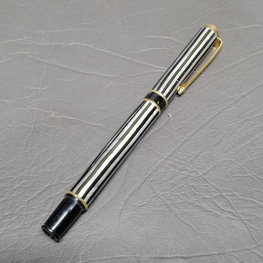 Original Vintage Stylish Black, Silver and Gold Fountain Pen!!!