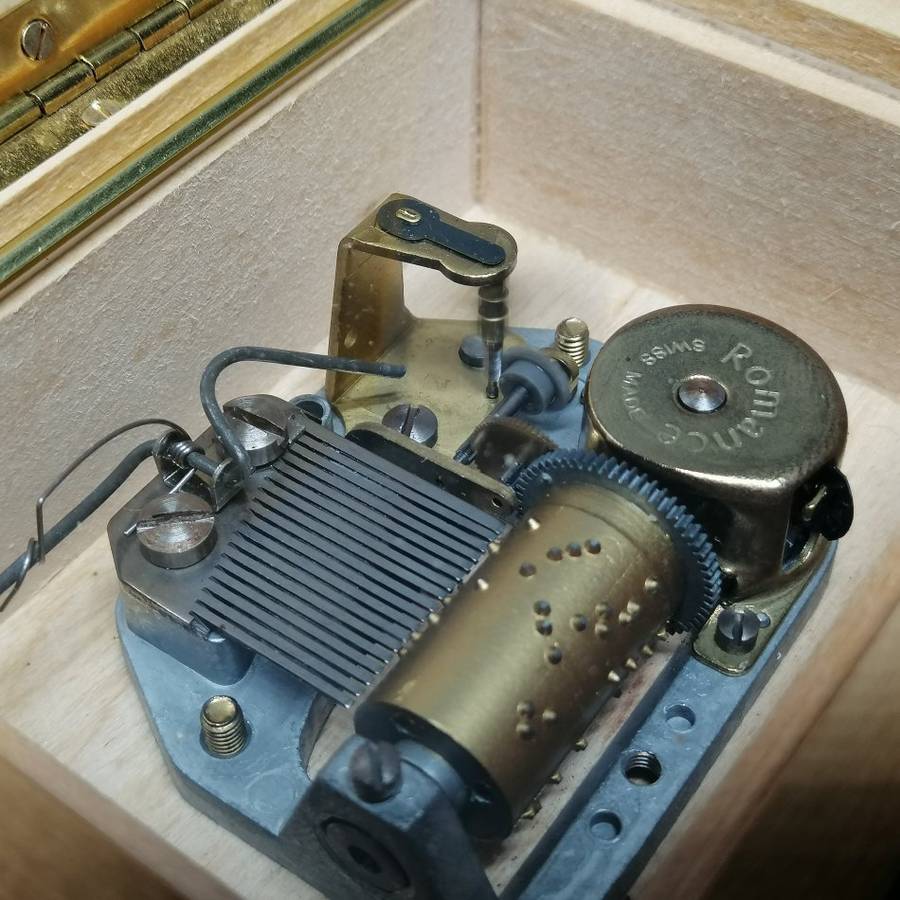 RARE!!! Handcrafted Wood Inlay Trinket Music Box Made In Italy!!! WORKING!!!