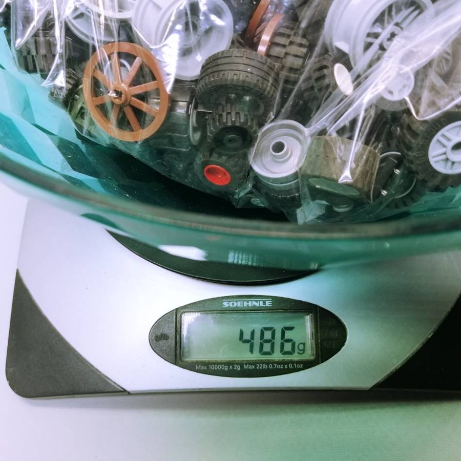 MASSIVE!!! Over 10kg of Original Lego Blocks Sorted to Colors (Some Original Manuals Included)