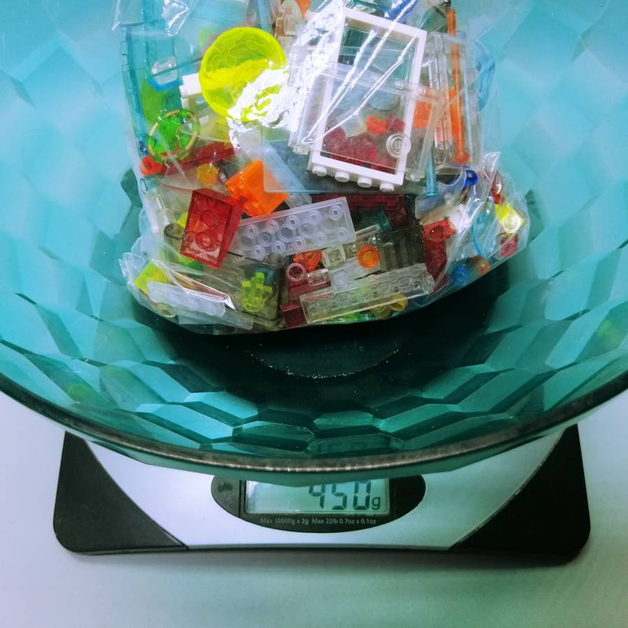 MASSIVE!!! Over 10kg of Original Lego Blocks Sorted to Colors (Some Original Manuals Included)