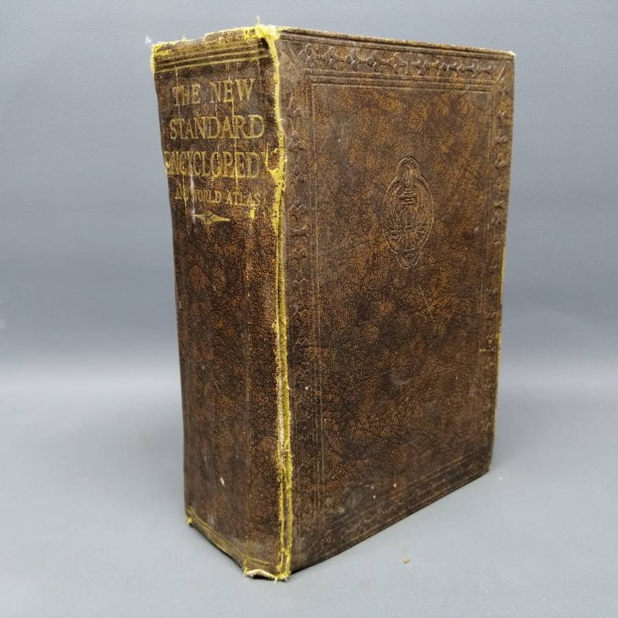 1936 The New Standard Encyclopedia and Atlas!!!