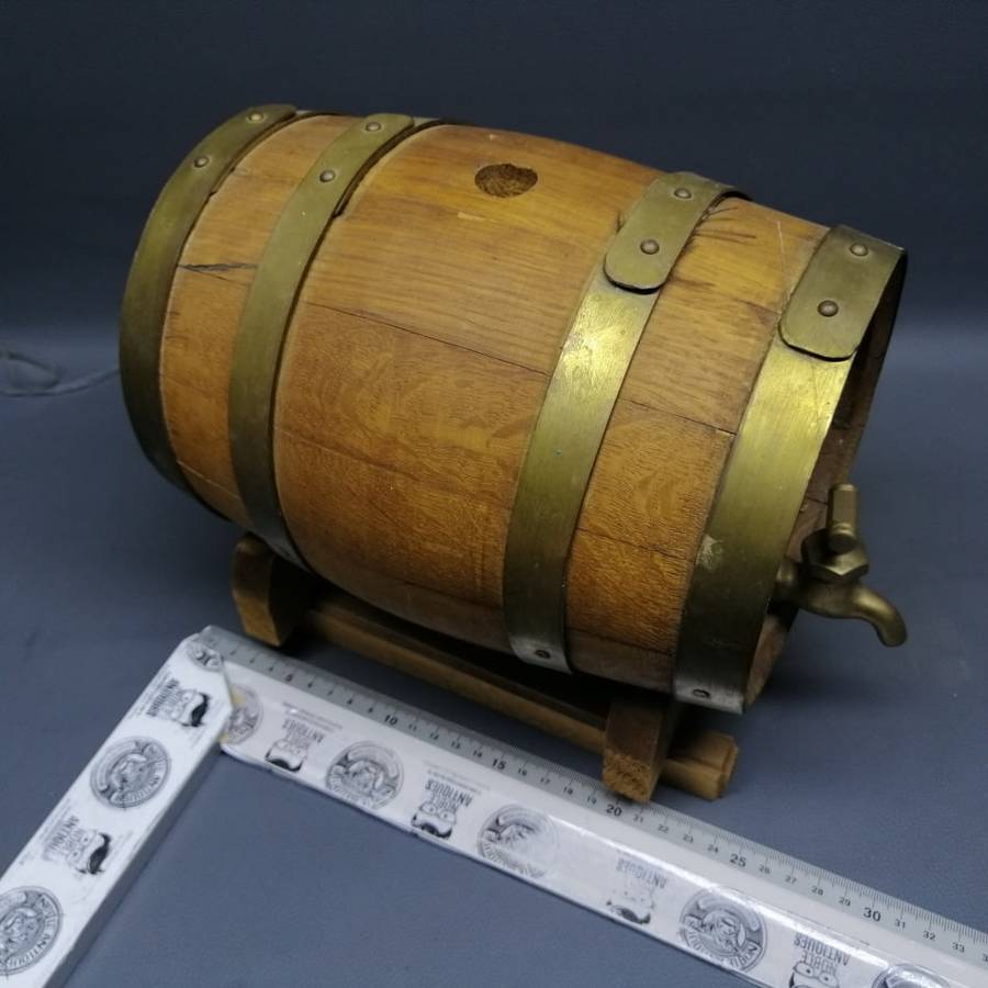 Original Wyne Bottelary Wood and Brass Wine Barrel!!!