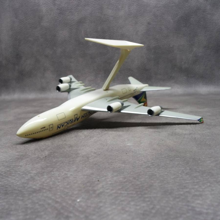 Original SAA Boeing 747-400 Model Plane!!! 300mm