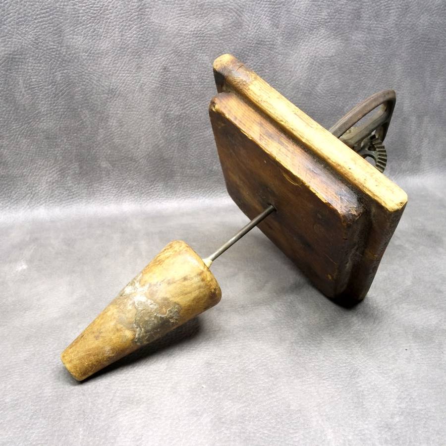 Massive 4L Cast Iron and Wood Churn!!!